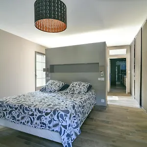 Dupont D'avignon Villa