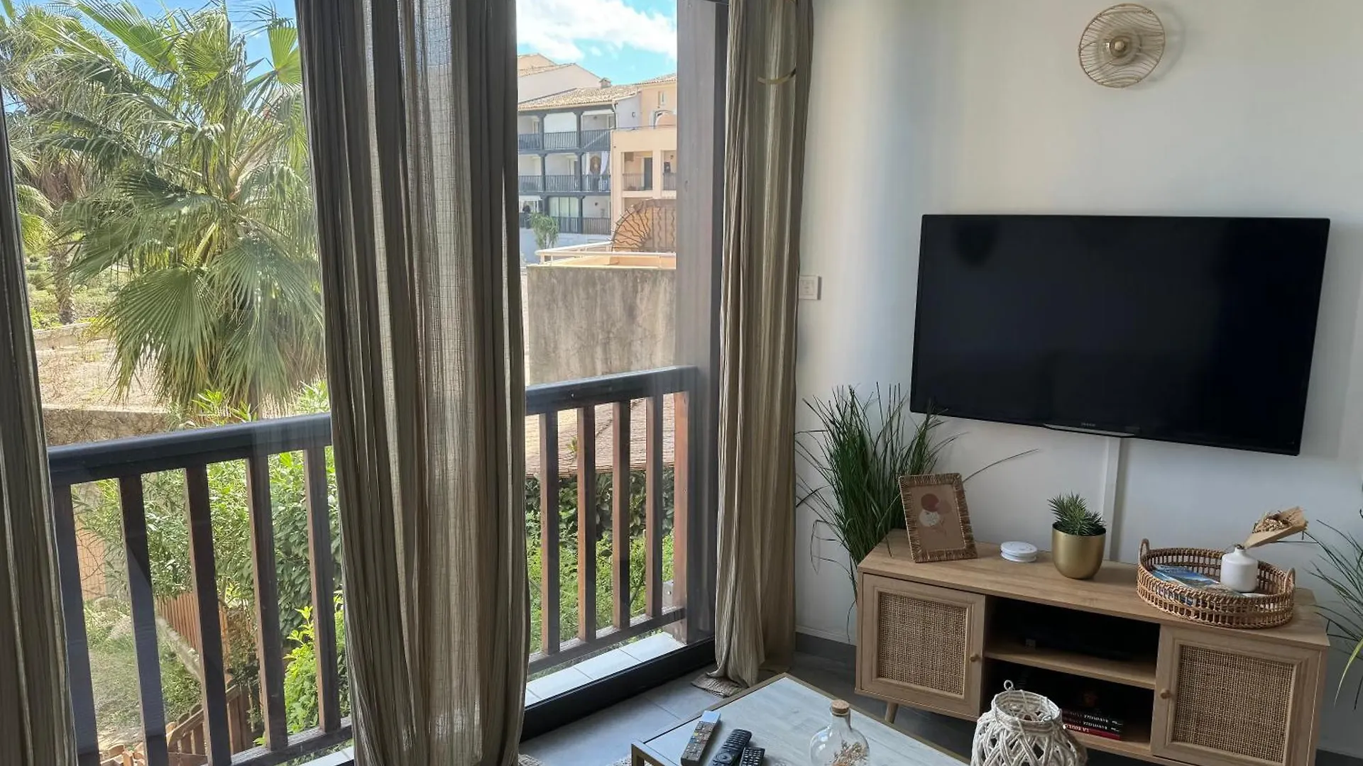 Apartment Ferienwohnung Les Marines De Gassin